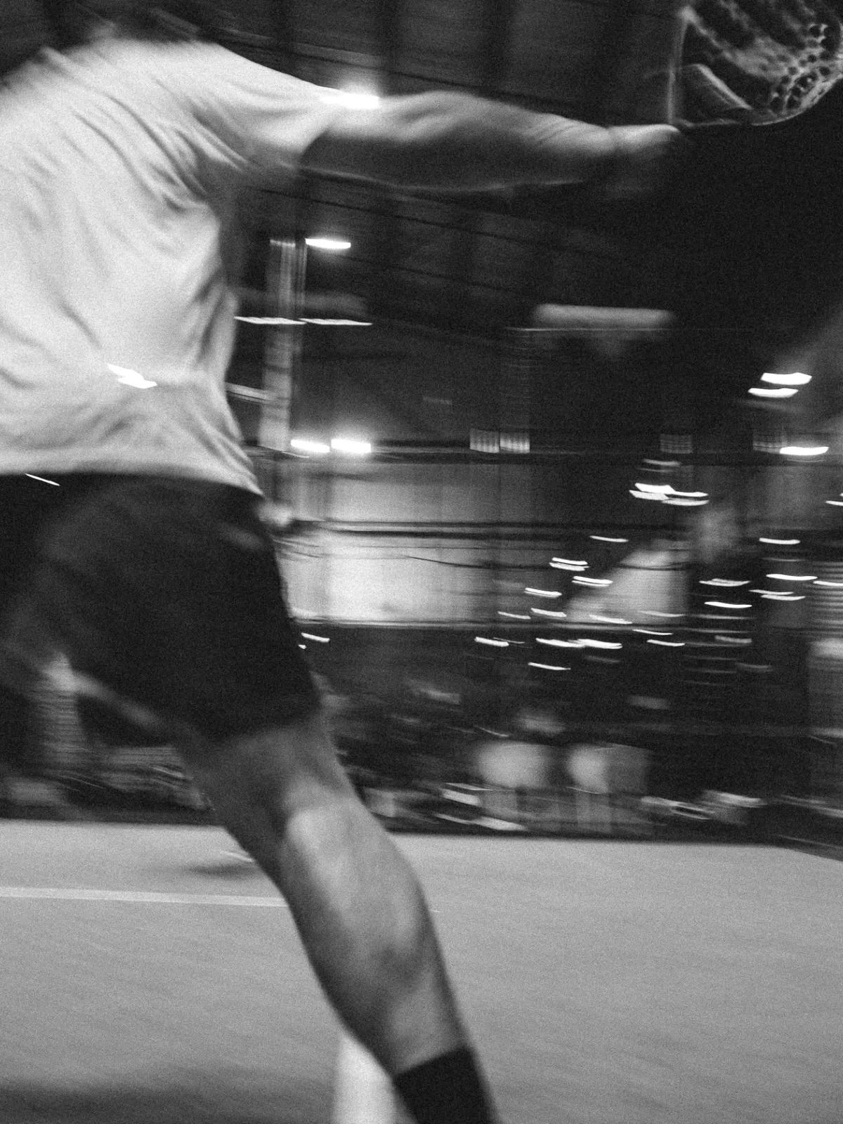 Jugador de pádel en acción